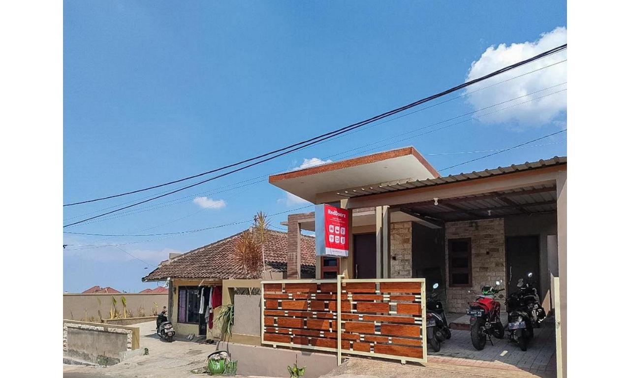 Reddoorz Near Bns Batu Hotel Tlekung Ngoại thất bức ảnh
